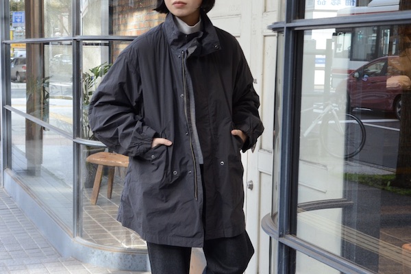 サイズ02ATON AIR VENTILE SHORT MODS COAT